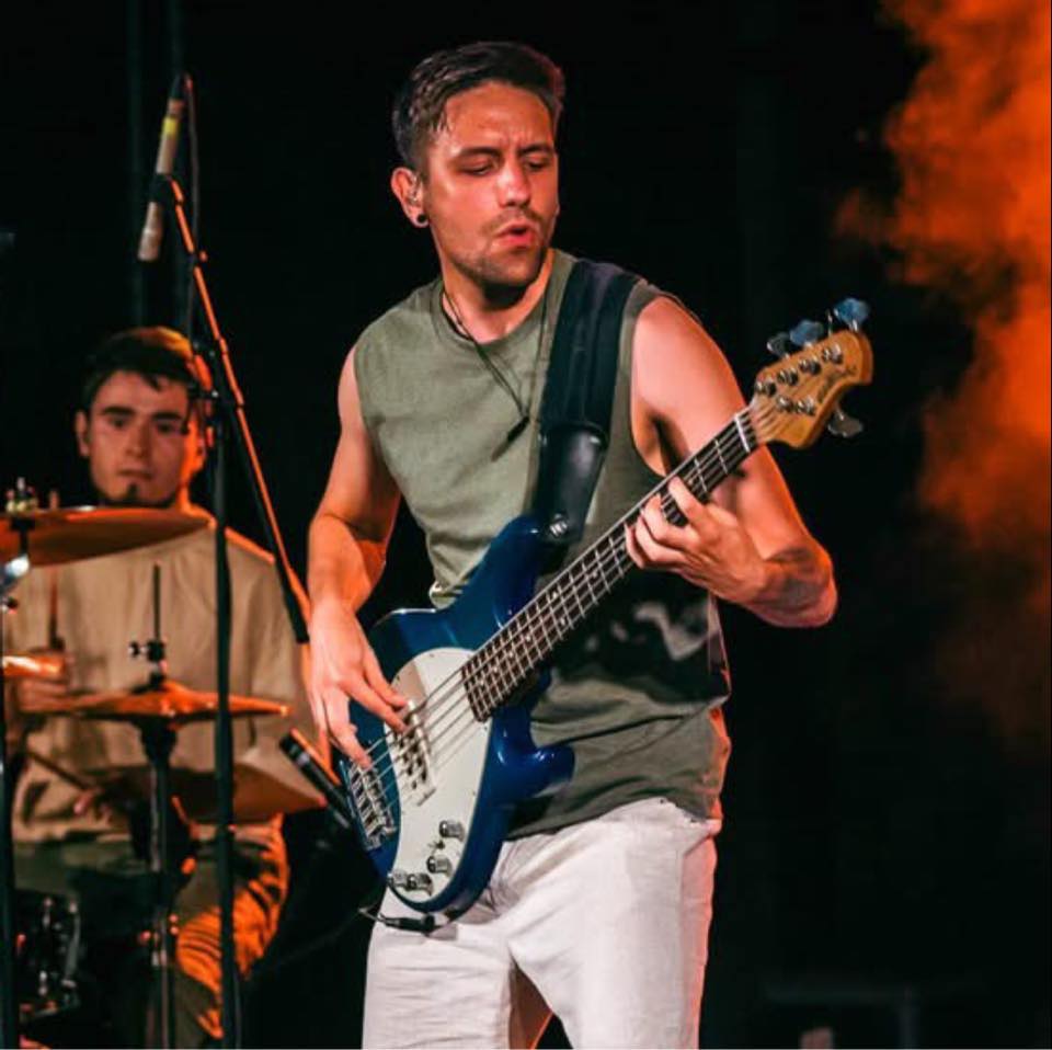 Марио Николов